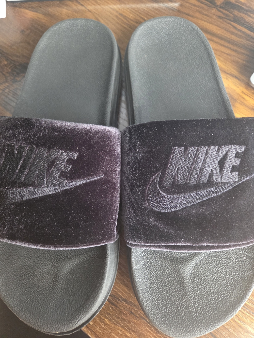 Nike Velvet Slides